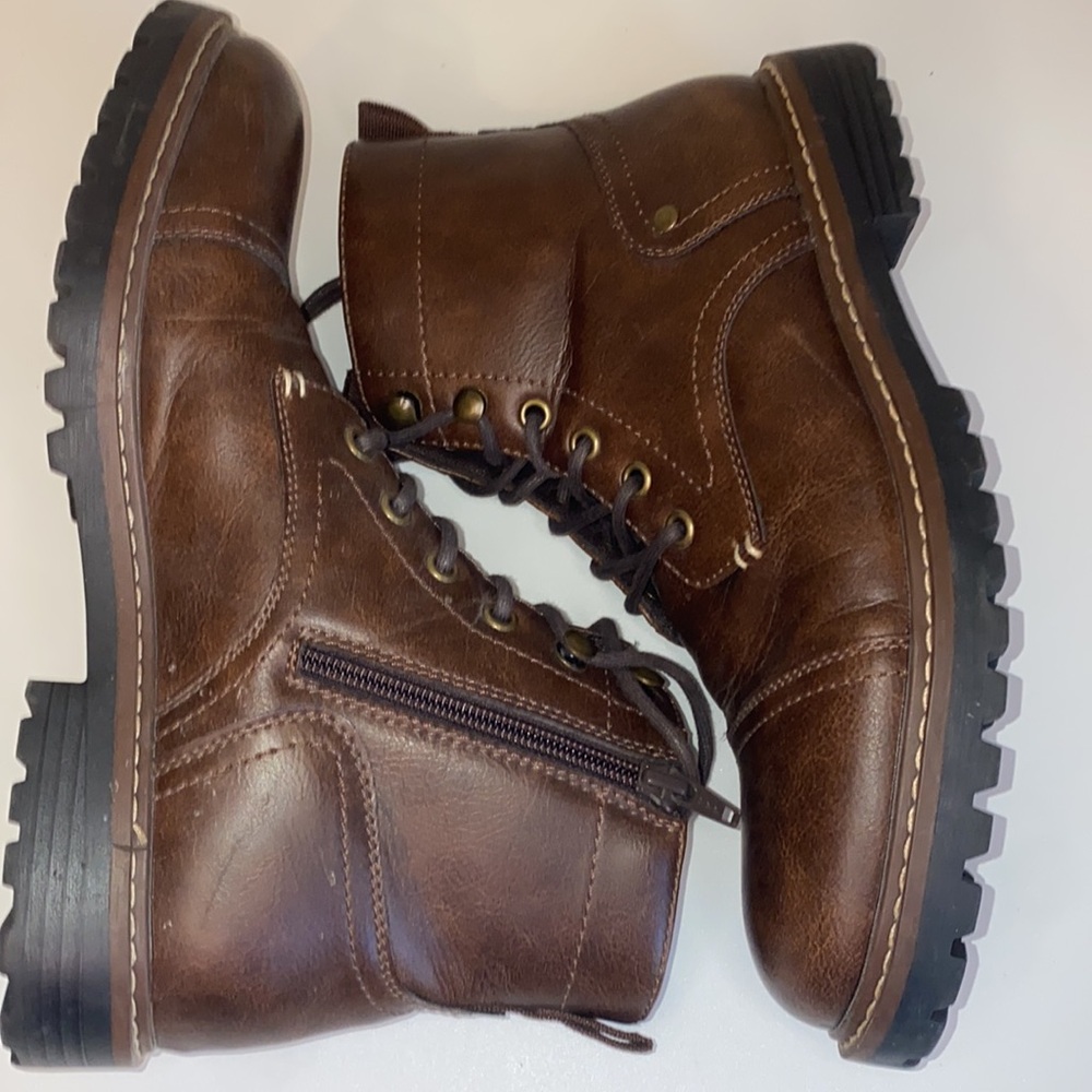 Sonoma Men's Brown Leather Lace-Up Boots Size with side zip 8 very gently used